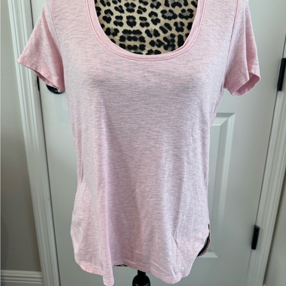 Tommy Bahama Women's Pink Scoop Neck Top Size Medium